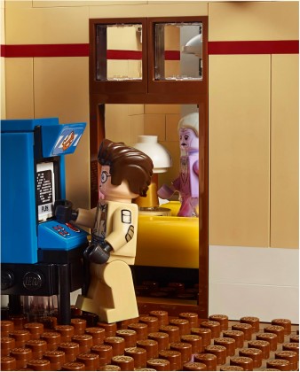 Lego Ghostbusters firehouse toilet 2